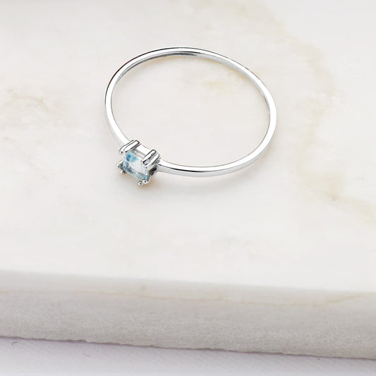 Bague solitaire aigue-marine naturel , Or blanc 18k