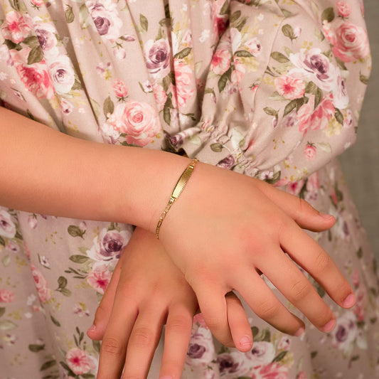 Bracelet Identité bébé maille figaro , plaque rectangle, Or 18k