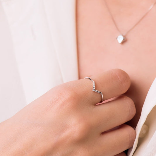 BAGUE V DIAMANT 0.035 CT. G - VS2 OR Blanc 18K - PARADOXE