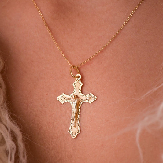 Pendentif christ facetté , Or 18K - PARADOXE